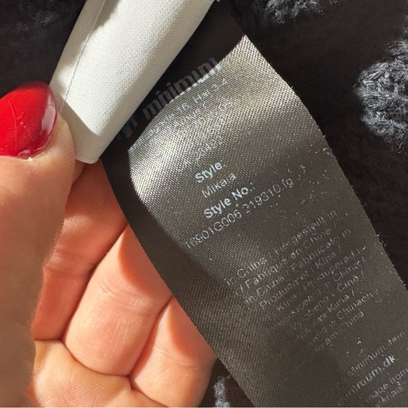 Minimum Dark Knit Sweater - Picture 9 of 11